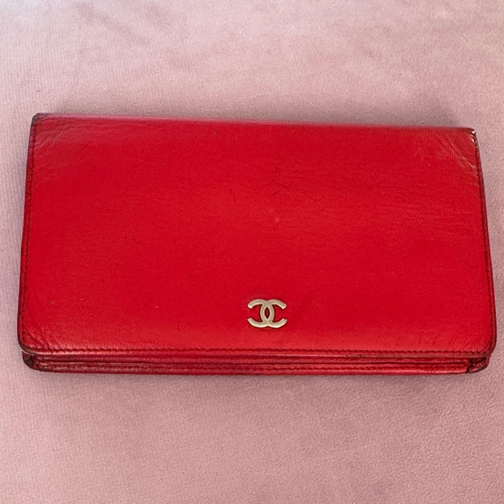 CHANEL Scarlet Leather Wallet with Gold Logo